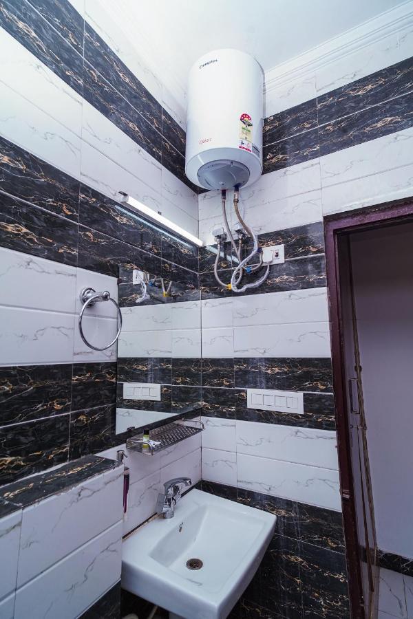 Golden Residency Otel Yeni Delhi Dış mekan fotoğraf