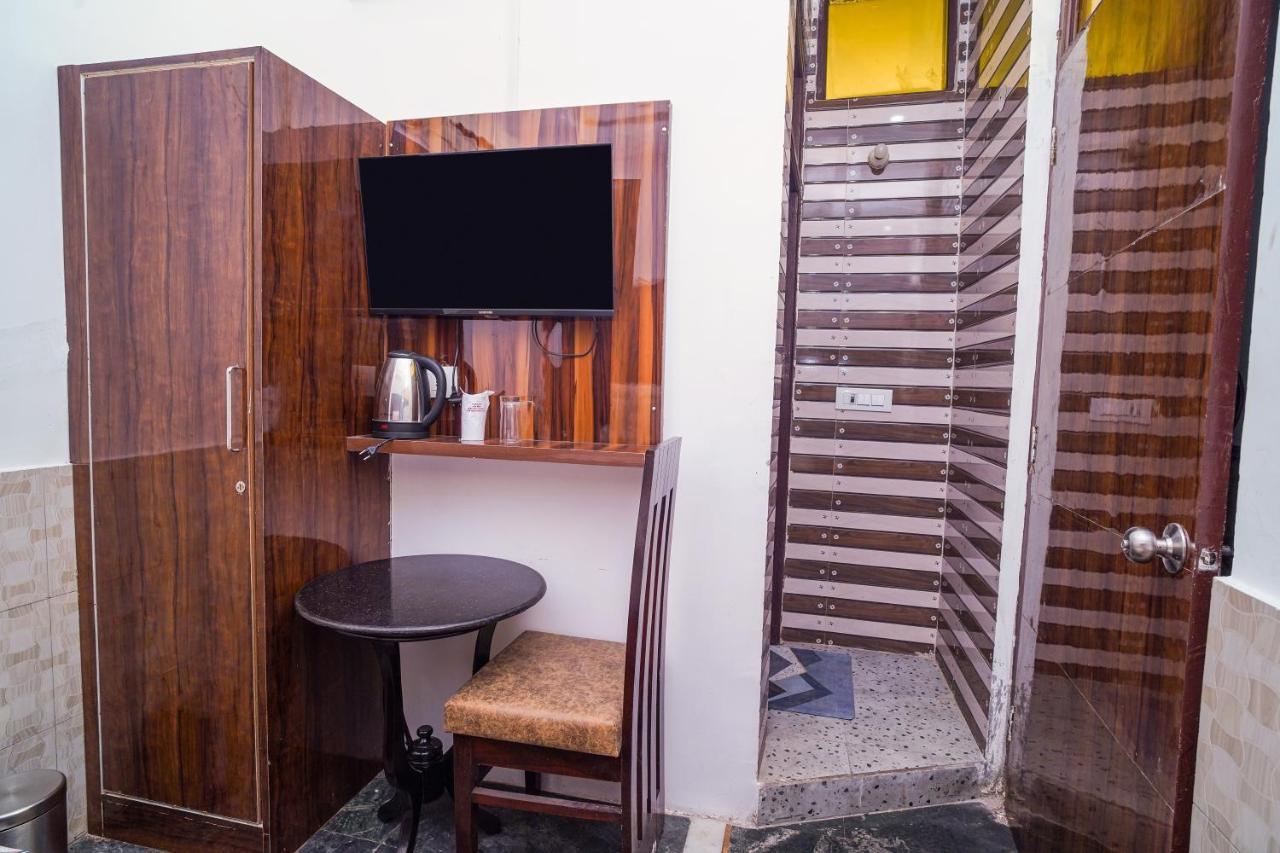 Golden Residency Otel Yeni Delhi Dış mekan fotoğraf