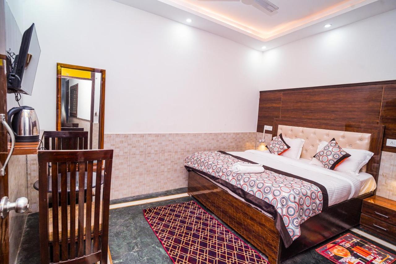 Golden Residency Otel Yeni Delhi Dış mekan fotoğraf