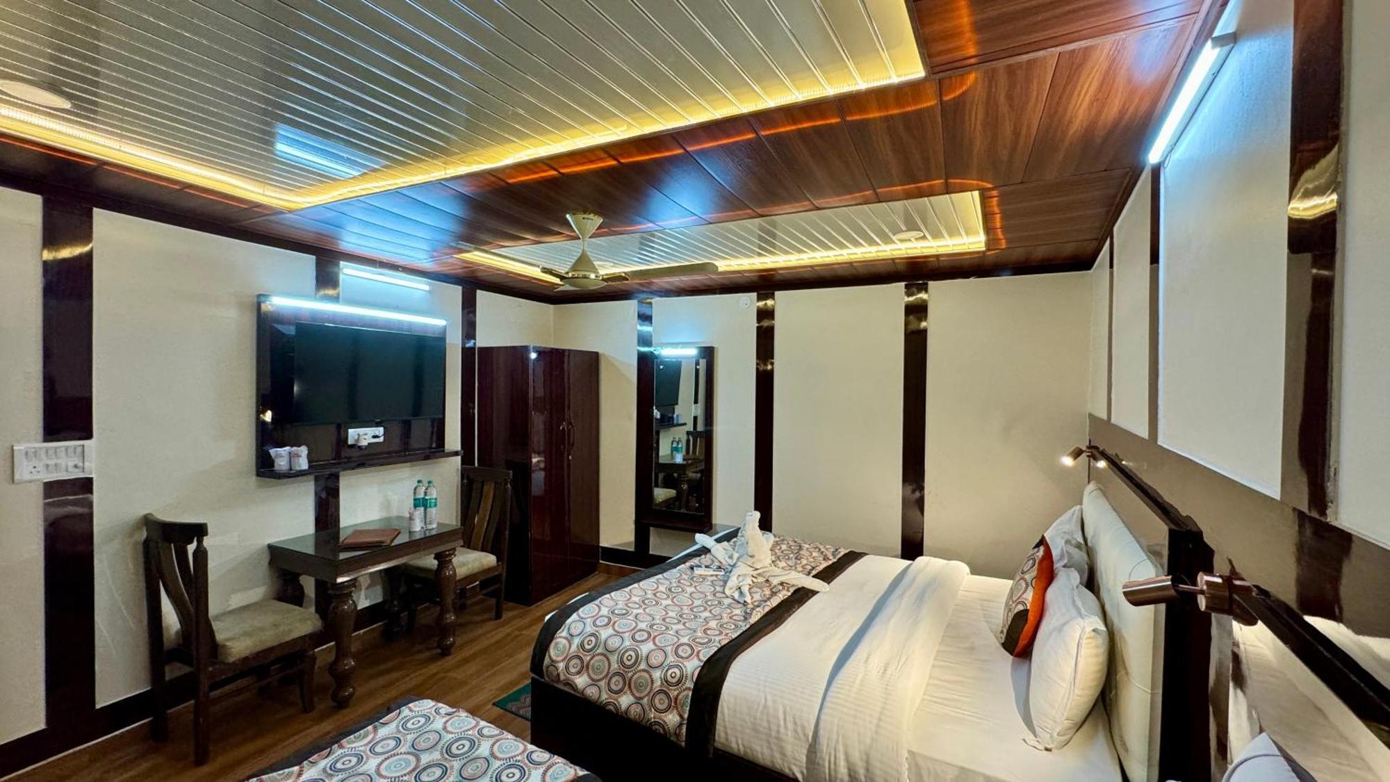 Golden Residency Otel Yeni Delhi Dış mekan fotoğraf