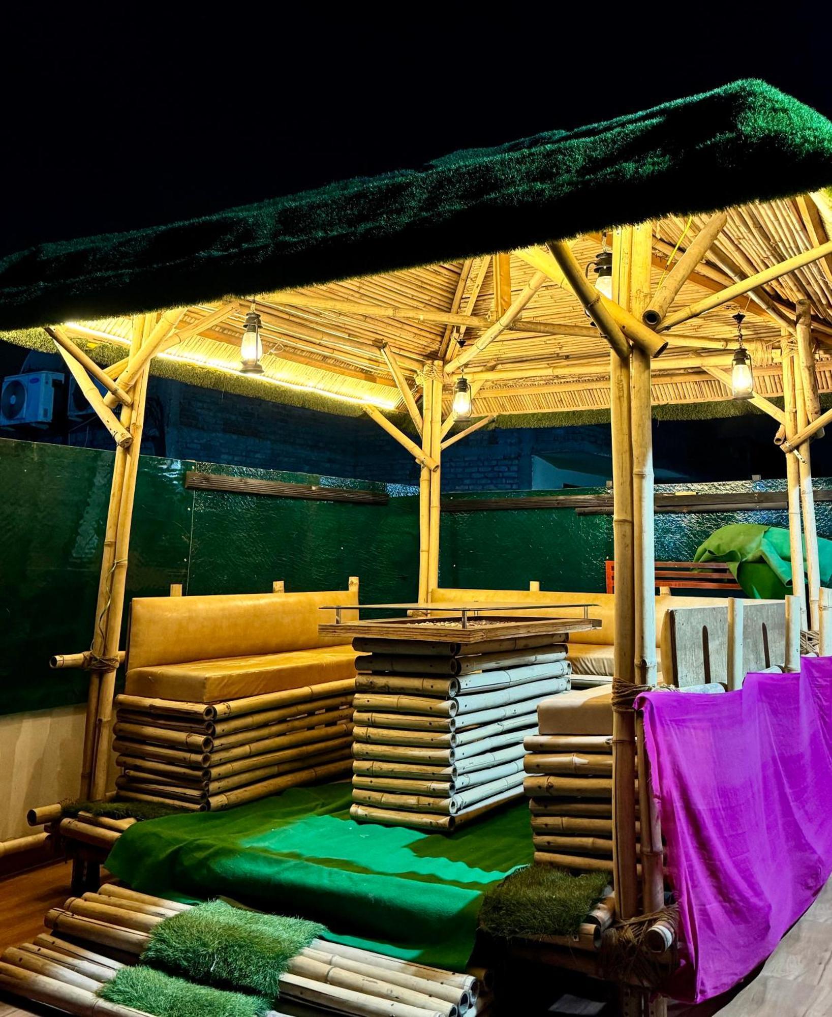 Golden Residency Otel Yeni Delhi Dış mekan fotoğraf